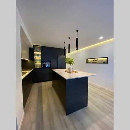 Precioso A Estrenar En Centro De Appartement Nerja